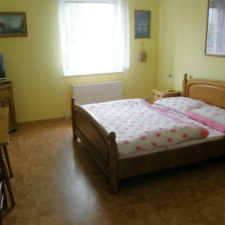 Cizku U Trebone Penzion Třeboň